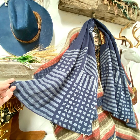 Cozy Roots boho scarf/wrap w maple leaf 🍁 and rustic /cottage core vibe - Picture 7 of 14